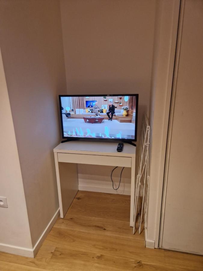 Appartement A Cote Du Rer Le Guichet A Orsay