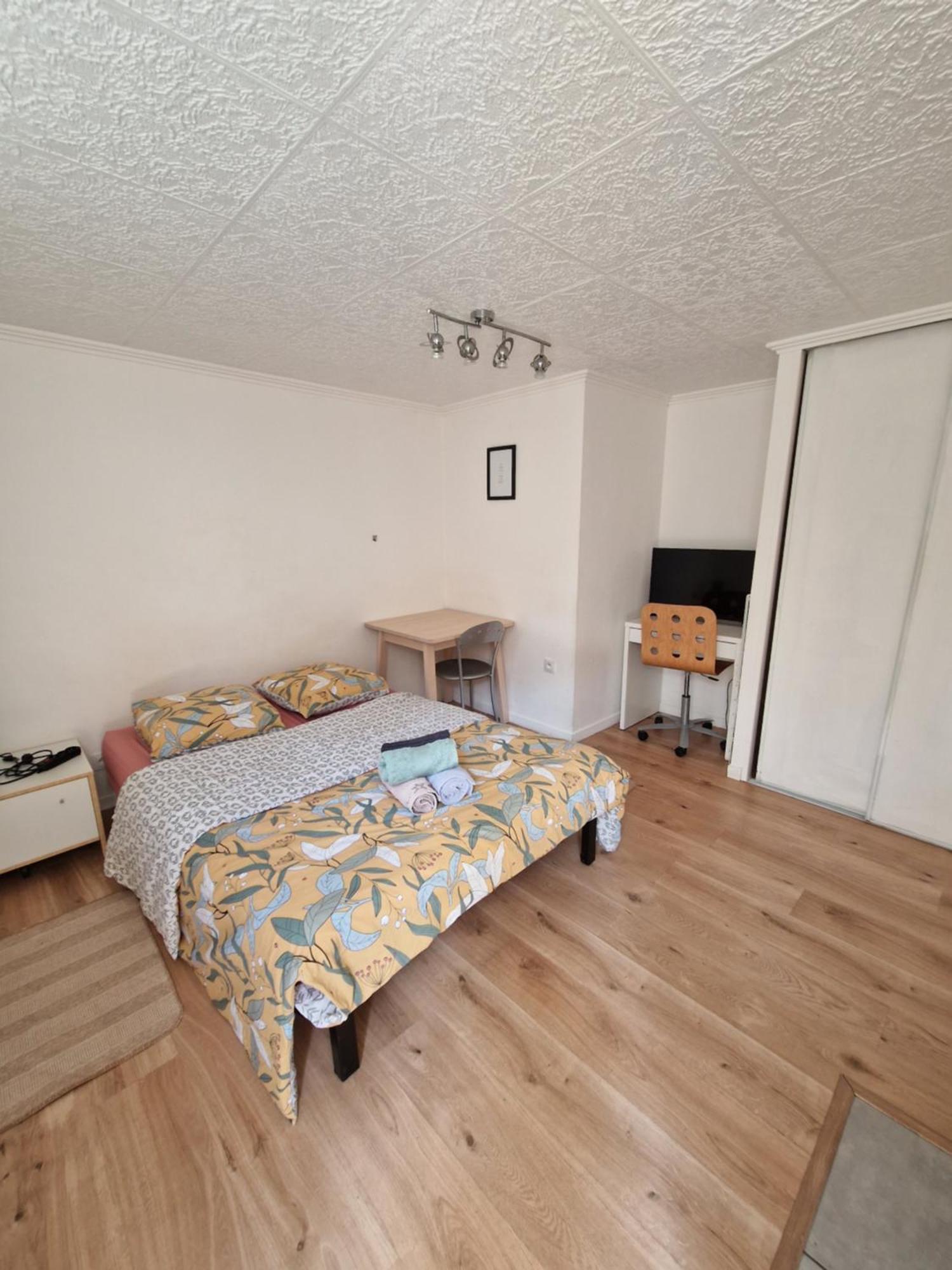 Appartement A Cote Du Rer Le Guichet A